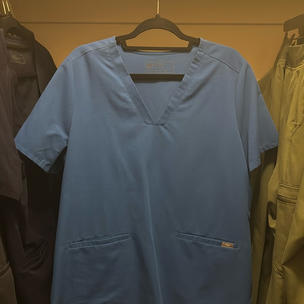 Women’s Casma three pocket Scrub top in Blue